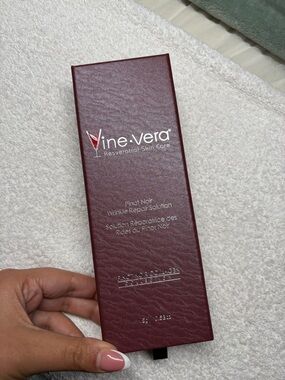 Vine Vera Pinot Noir Wrinkle Repair Solution 💜 Luxury Serum $1300 Retail BNIB